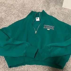 Nike cropped half zip sweater